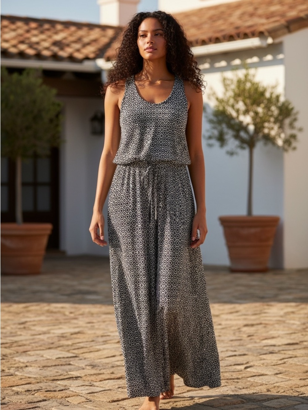 Banana Republic sleeveless black and white maxi dress with a racerback Size XS